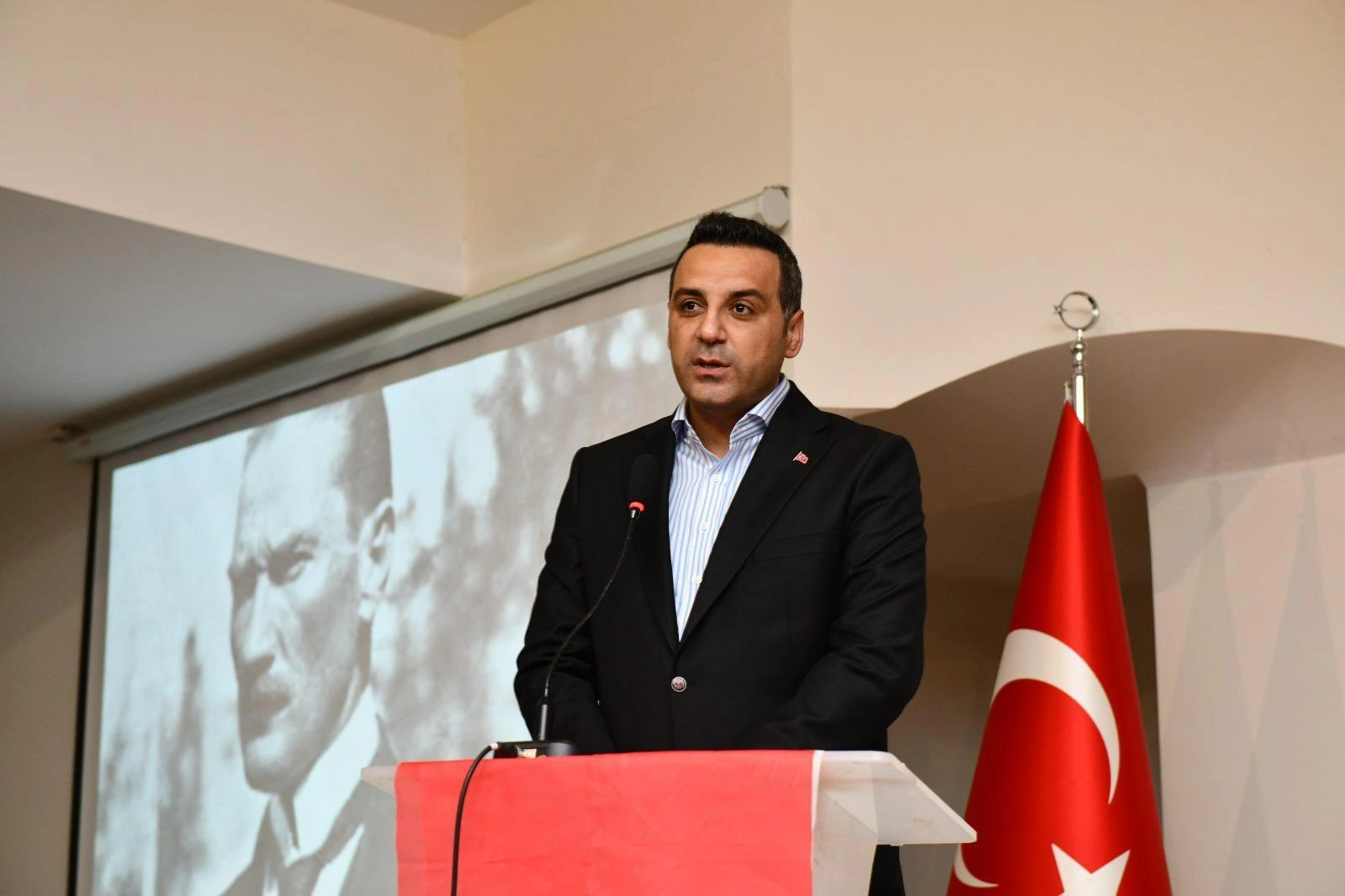 Yıldız: Balatçık Mahallesi’nde yollar yenileniyor! haberinin görseli
