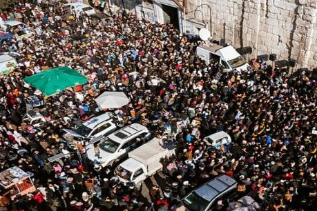 Camide izdiham: Çok sayıda ölü ve yaralılar var!