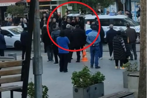 Kavgayı ayırmaya çalışan polis memuru yaralandı!