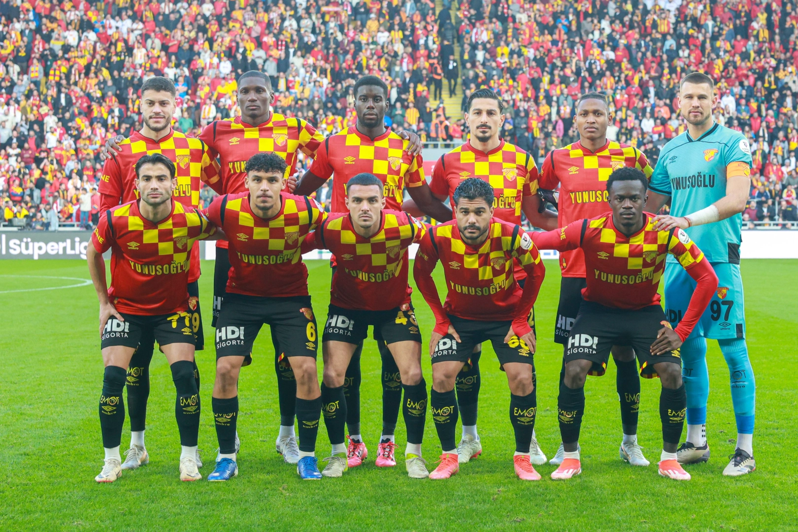 Göztepe, Kasımpaşa'yı ağırlıyor