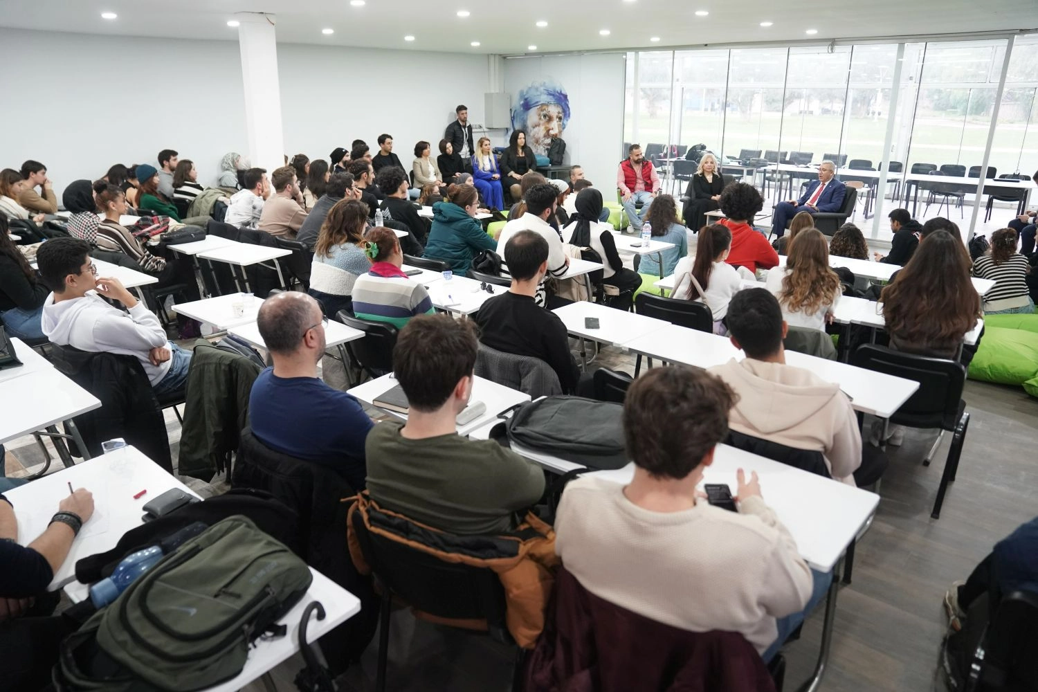 Ege Üniversitesi'nin 21 projesine bakanlık desteği