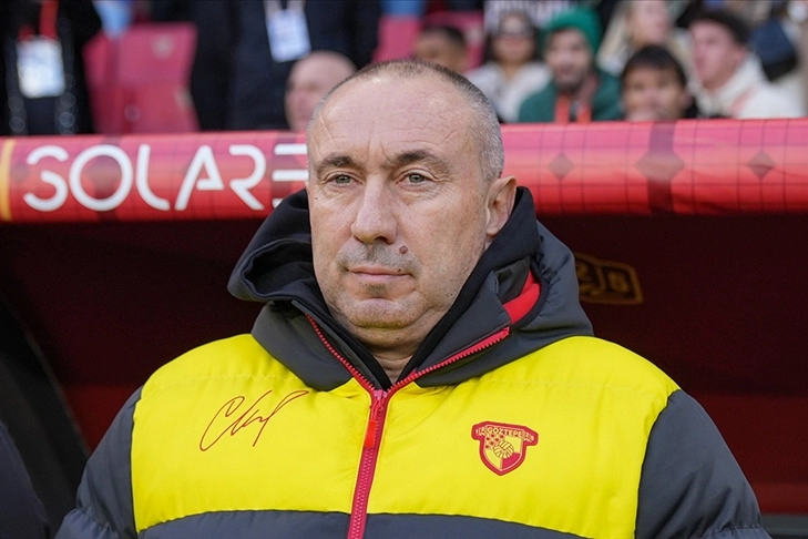 Göztepe Teknik Direktörü Stanimir Stoilov'a fair play ödülü