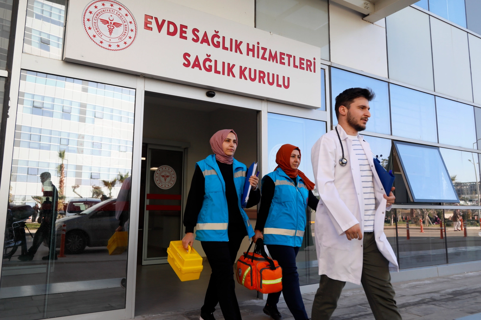 Evde sağlık hizmeti 1400 hastaya ulaştı