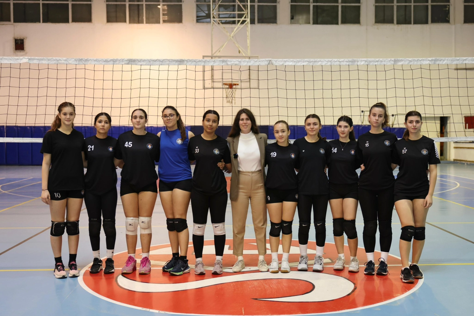 Başkan Denizli, Yıldız Kız Voleybol Takımı’yla bir araya geldi