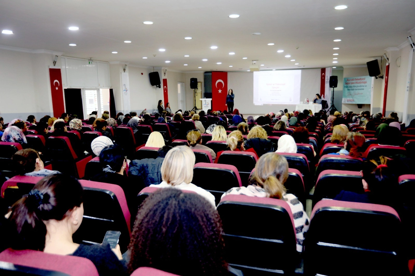 Bayraklı’dan kadınlara farkındalık semineri