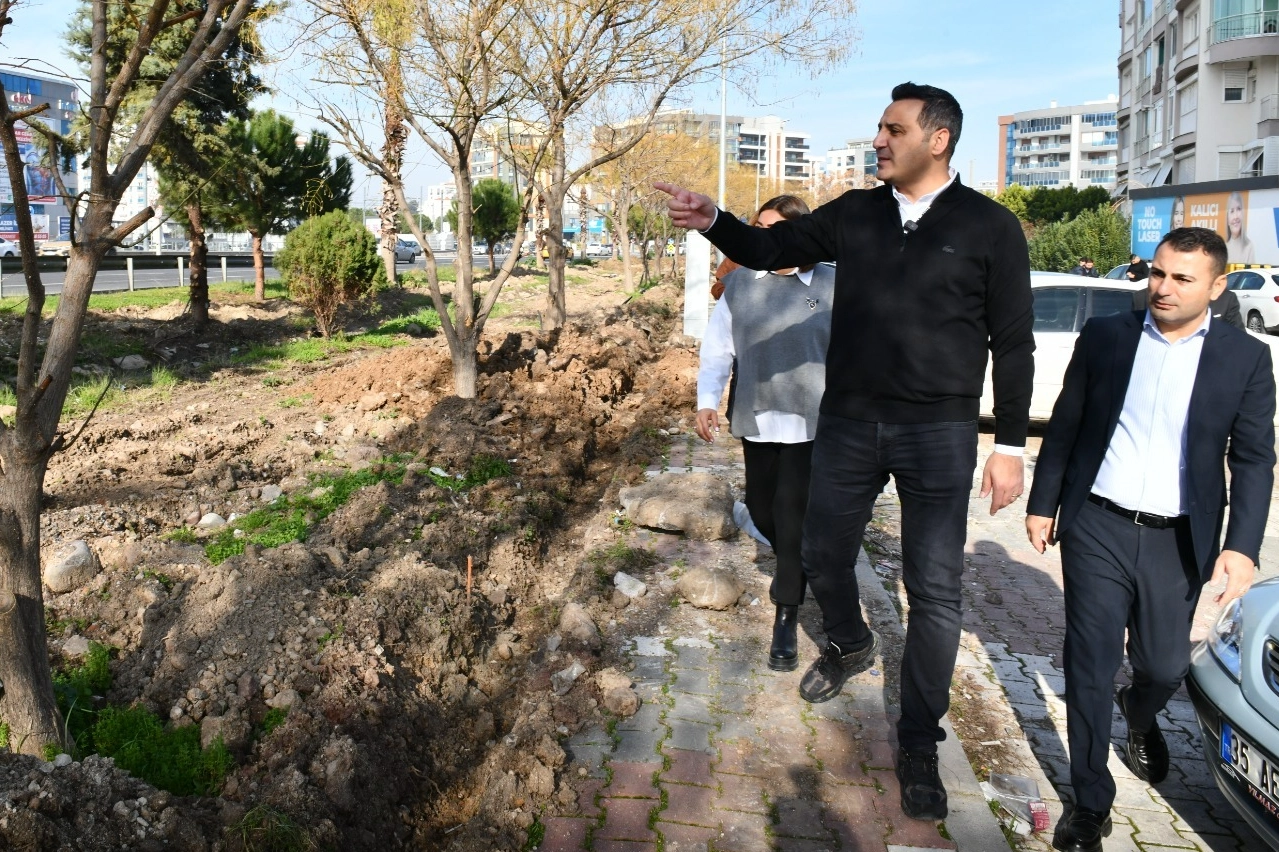 Çiğli’de peyzaj çalışmaları hız kesmeden devam ediyor