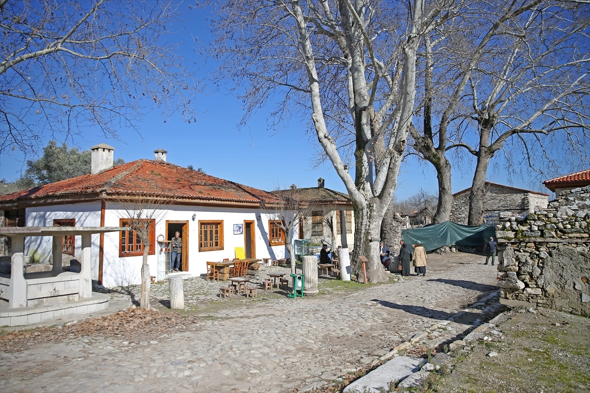 Stratonikeia Antik Kenti'nde geleceğe miras: Köy meydanı restore ediliyor