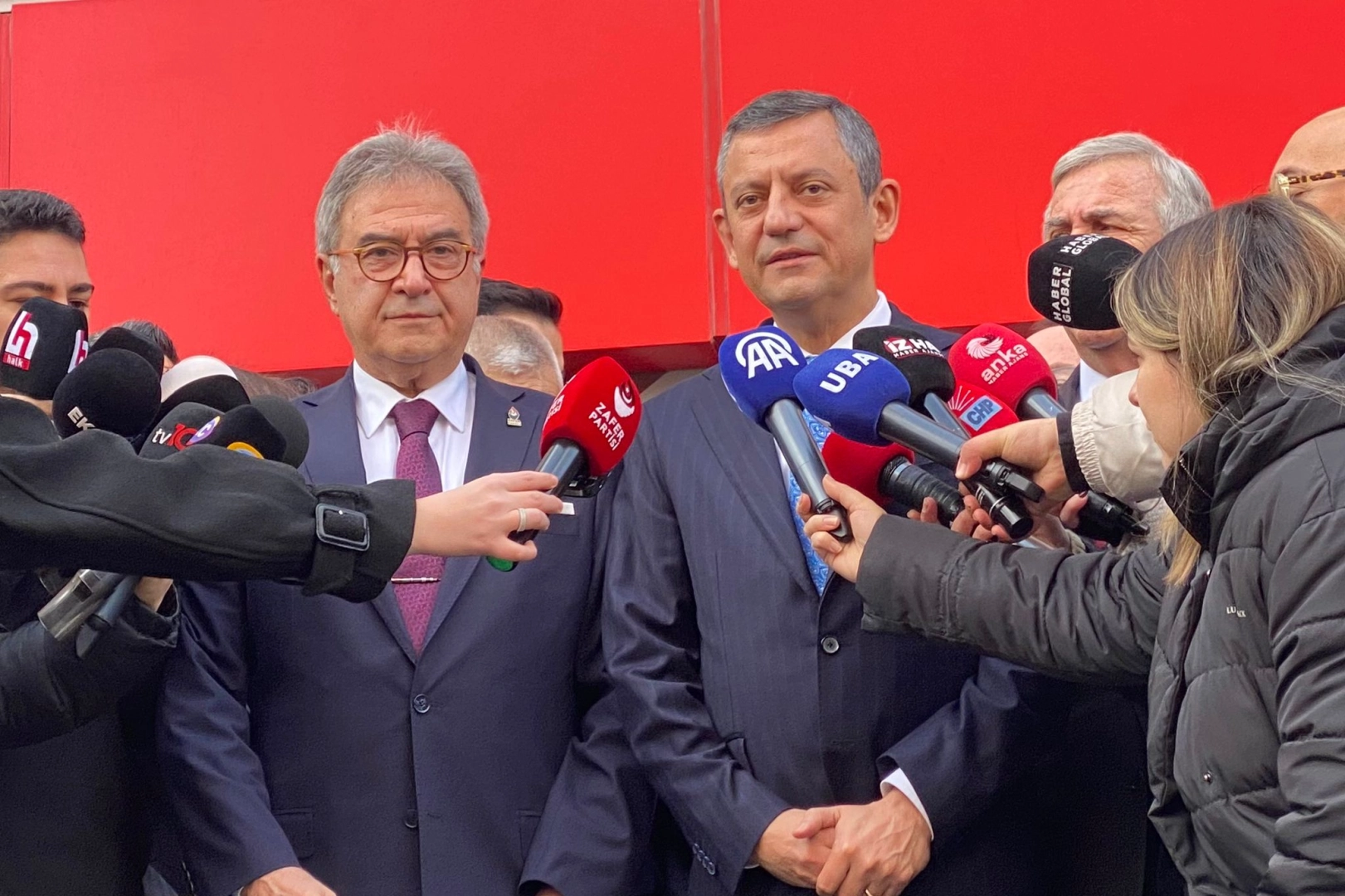 CHP lideri Özel’den Zafer Parti’sine destek ziyareti: Ümit Özdağ partisinin başına geçecek