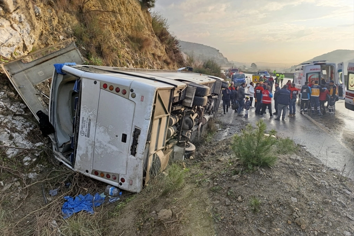 Aydın’da feci kaza: 23 kişi yaralandı