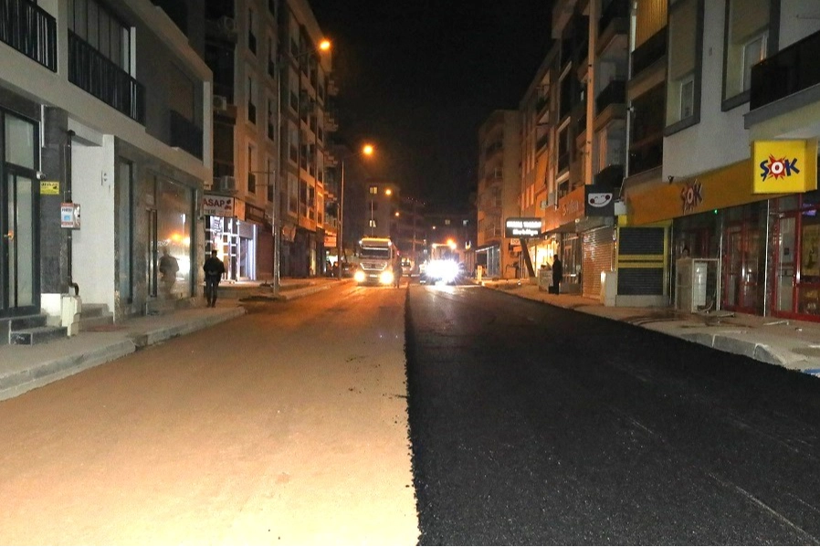 Menderes’te mesai gece de devam ediyor