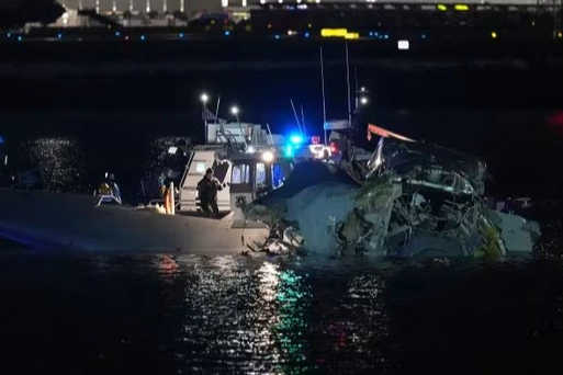 Yolcu uçağı ile askeri helikopter havada çarpışmıştı: 28 kişinin cansız bedenine ulaşıldı!