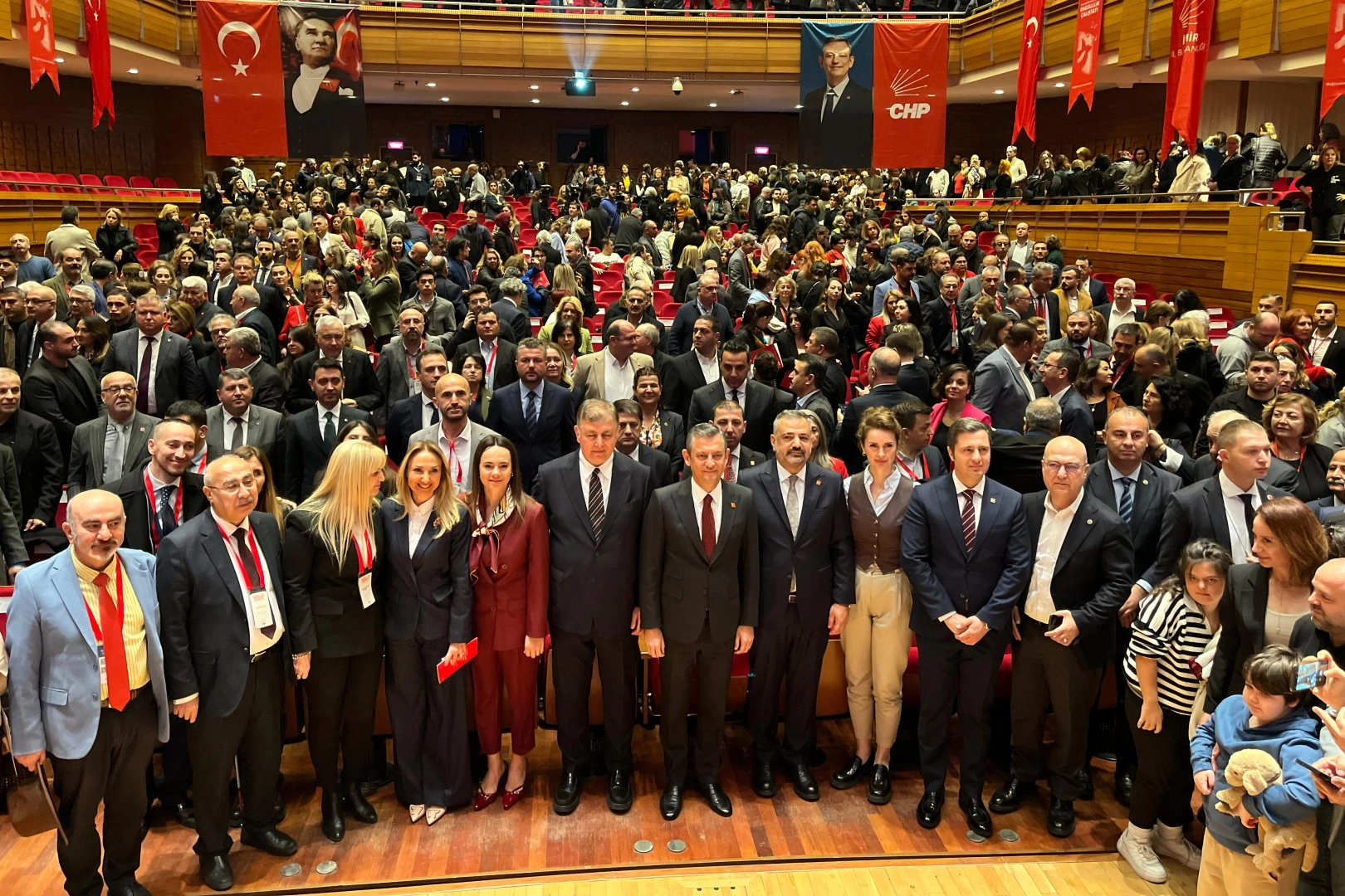 Engellilik Çalıştayı'nda konuşan CHP Lideri Özel: CHP iktidarında engelli bakan olacak