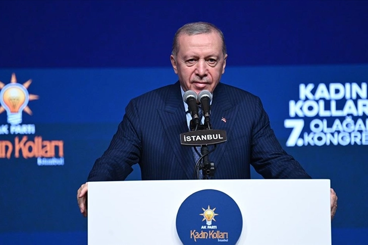 Cumhurbaşkanı Erdoğan: Kadınları dışlayan hiçbir siyasi hareket muvaffak olamaz haberinin görseli
