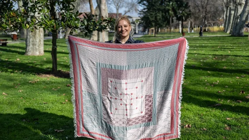 Gökçen Göksel, 5 bin yıllık oyunları günümüze uyarlıyor haberinin görseli