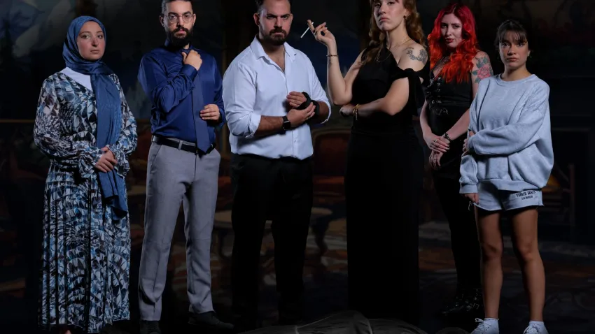 Karanlık oyunu İzmir’de izleyicisiyle buluşuyor haberinin görseli