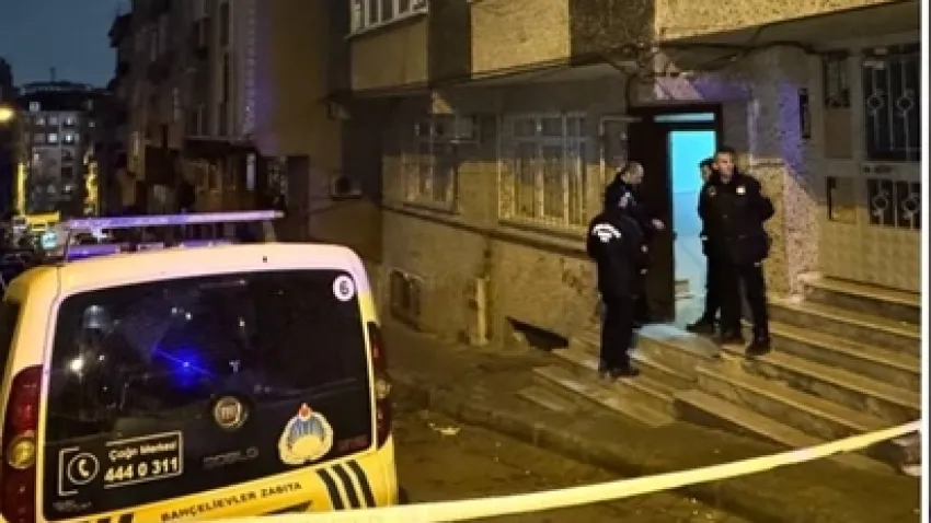 Kolonlarında çatlaklar oluşan bina tahliye edildi haberinin görseli