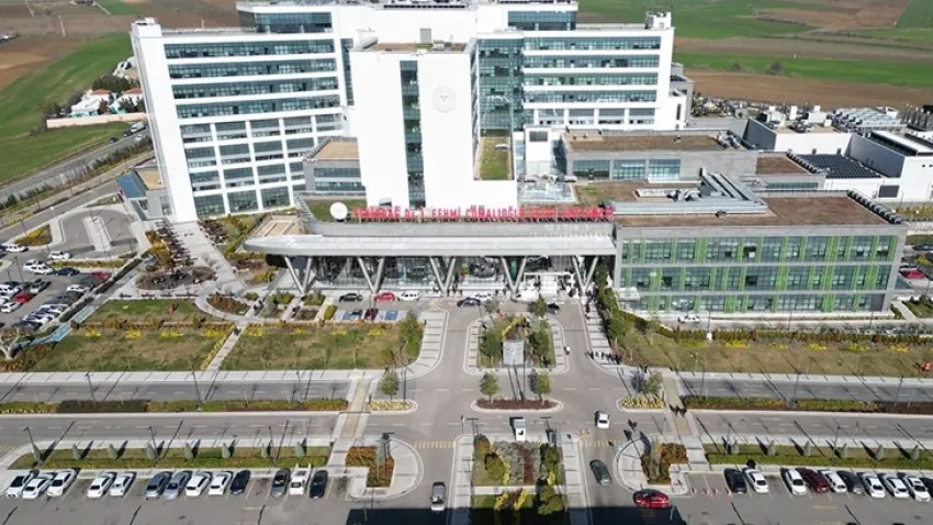 Tekirdağ Dr. İsmail Fehmi Cumalıoğlu Şehir Hastanesi, 2024’te 1.8 milyon hastaya hizmet verdi haberinin görseli