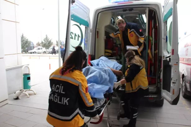 Aksaray’da feci olay: Kardeşini ve yeğenini bıçakladı