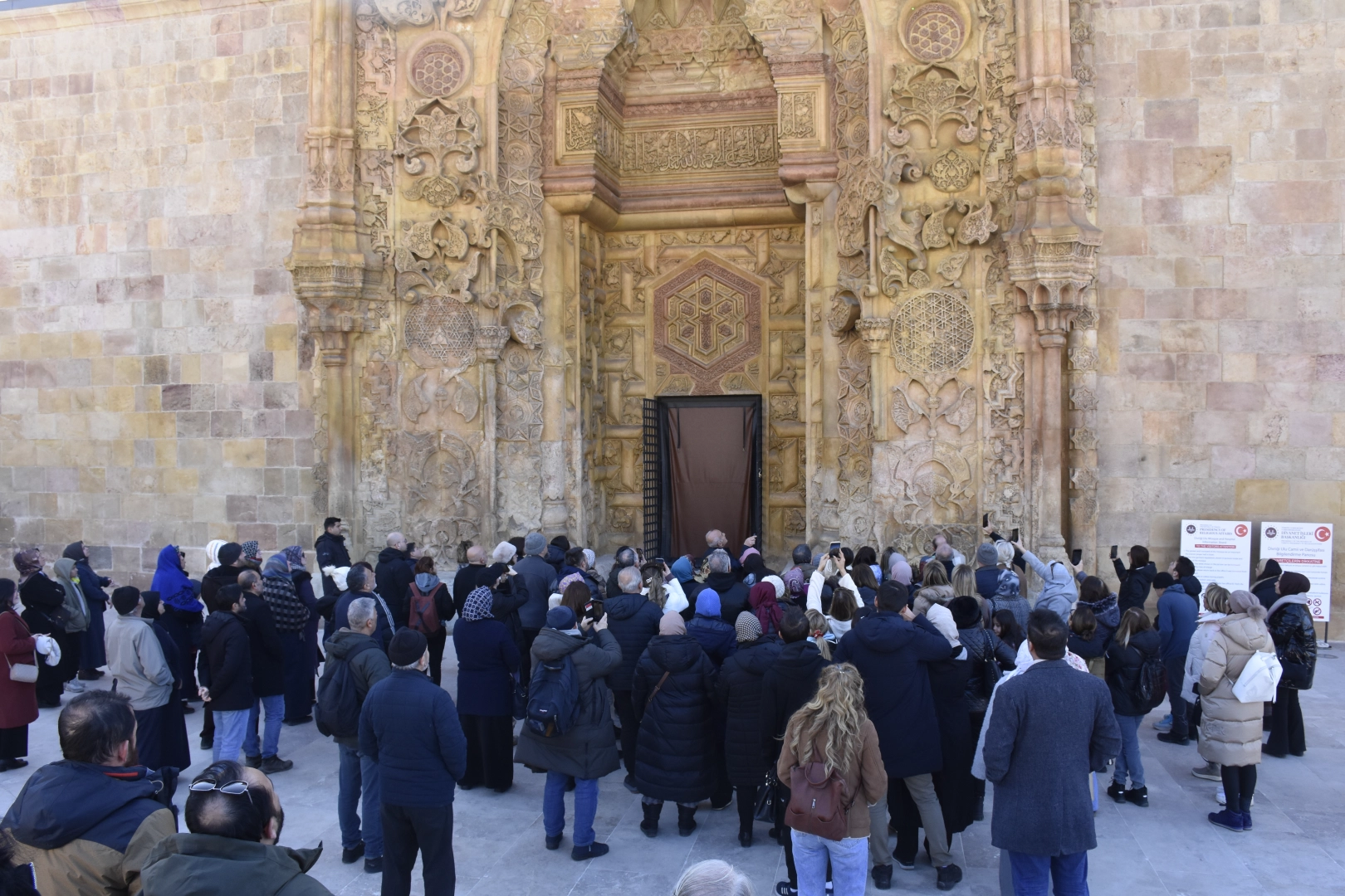 Divriği Ulu Camii ve Darüşşifası, restorasyonla ziyaretçilerin ilgi odağı oldu