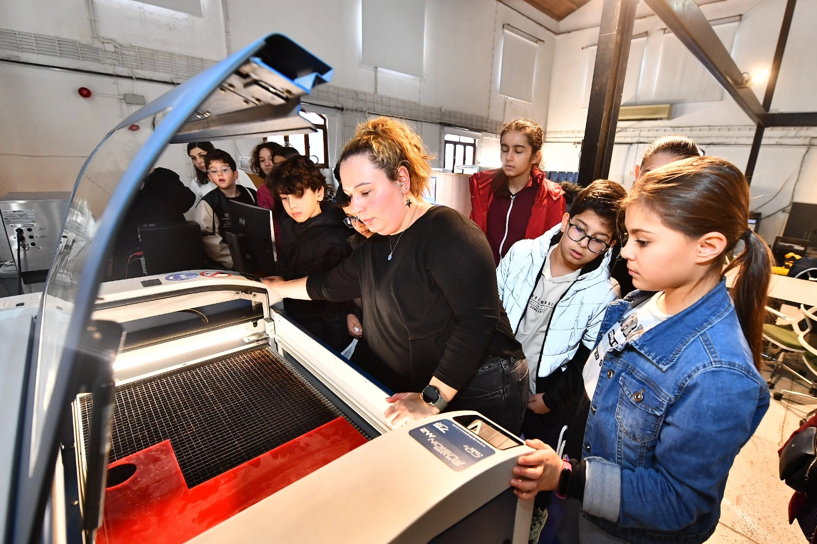 İzmirli çocuklardan FabrikaLab ziyareti: Fikirlerin temelleri atıldı