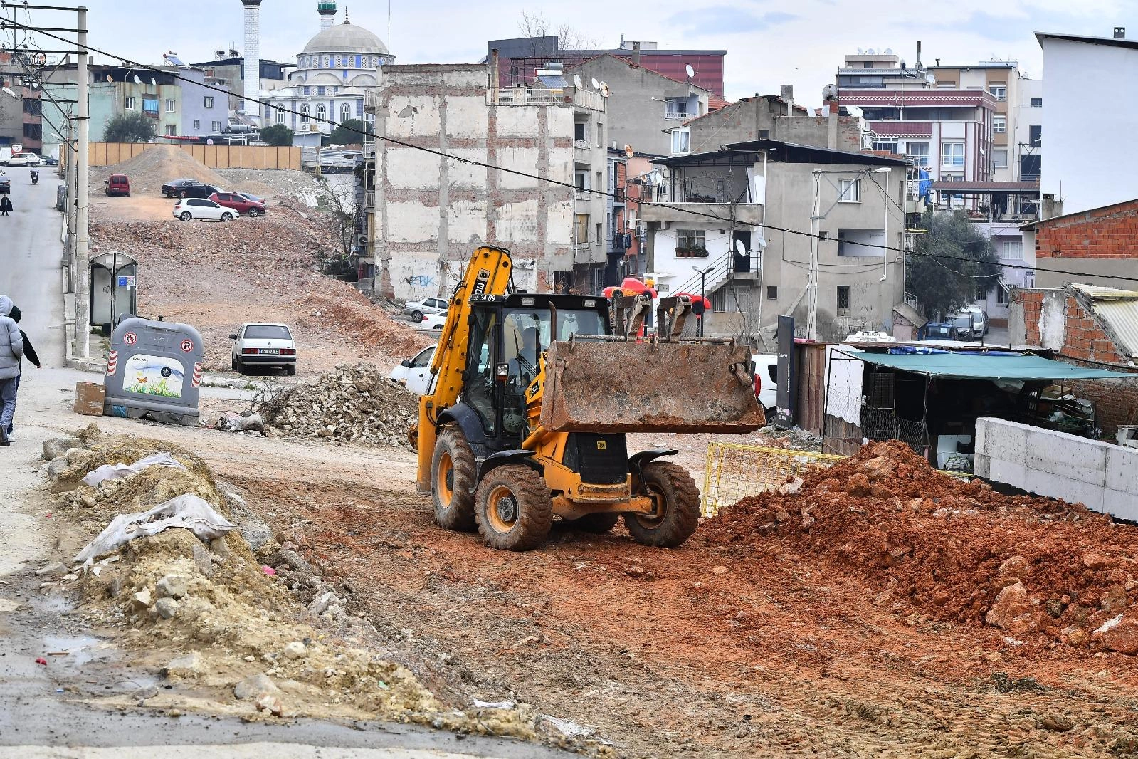 Karabağlar’da trafiğe nefes aldıracak çalışma: İki ayda yüzde 40 ilerleme