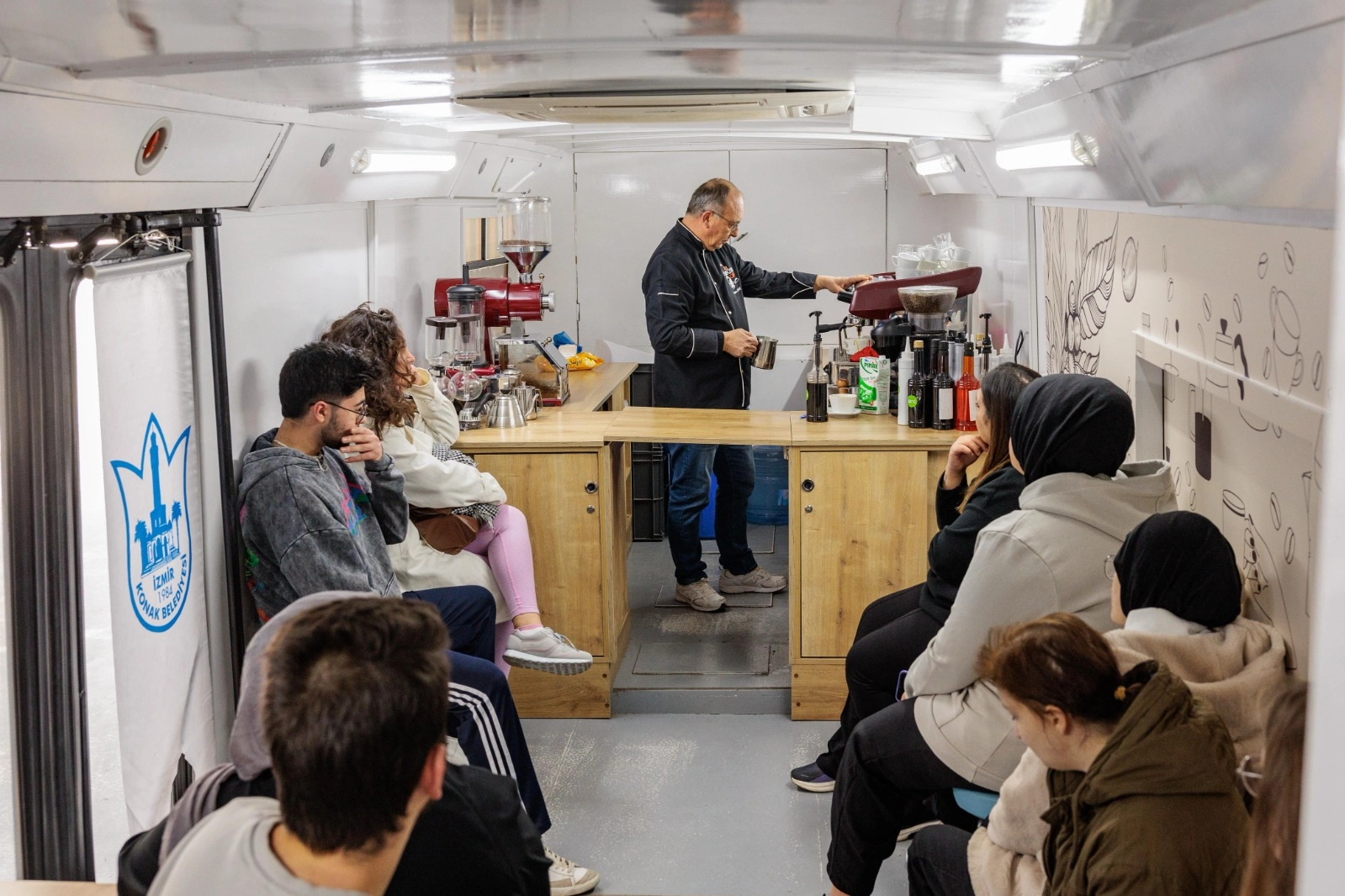 Konak’ta mobil barista eğitimi