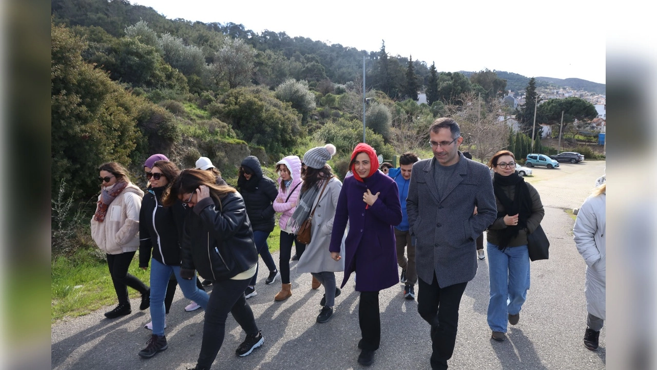 Güzelbahçe’de önce ders sonra doğa yürüyüşü