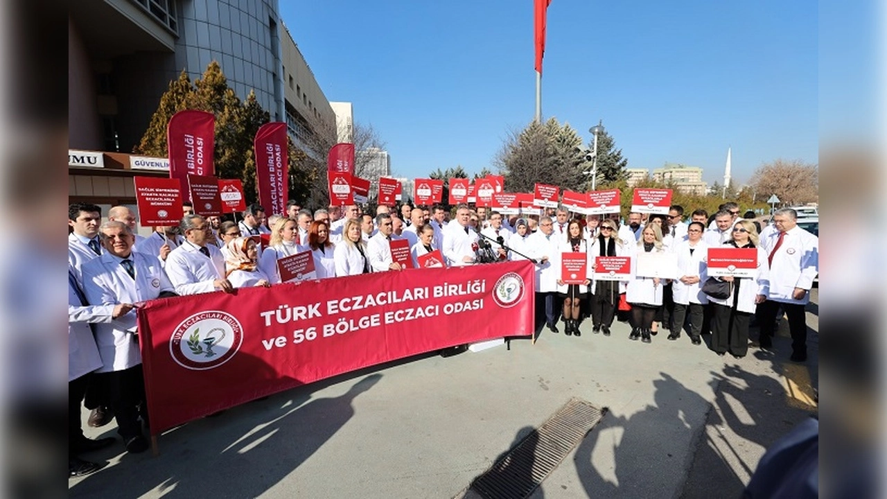 Türk Eczacıları Birliği: Bugün sessiz kalırsak, eczanelerimiz birer birer kapanacak