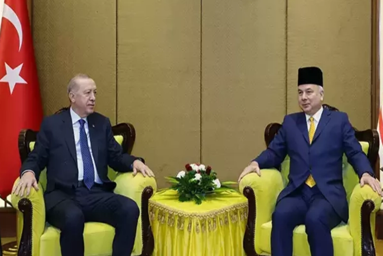 Cumhurbaşkanı Erdoğan, Perak Sultanı Nazrin Şah ile görüştü