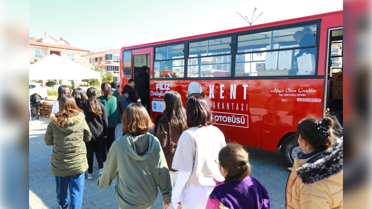 Efes Selçuk’ta örnek dayanışma: Çocukların beslenme çantalarına belediye desteği