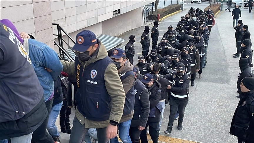 Eskişehir merkezli 9 ilde yasa dışı bahis operasyonu: 24 şüpheli yakalandı