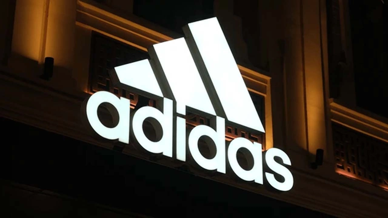 Adidas’a domuz derisi kullanımı nedeniyle ceza kesildi: İşte domuz derisi kullanılan o ayakkabı modeli