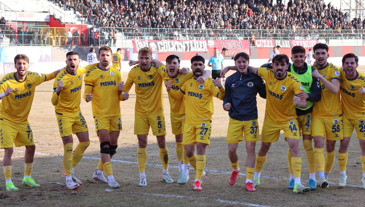 Menemen FK'nın son anda yüzü güldü