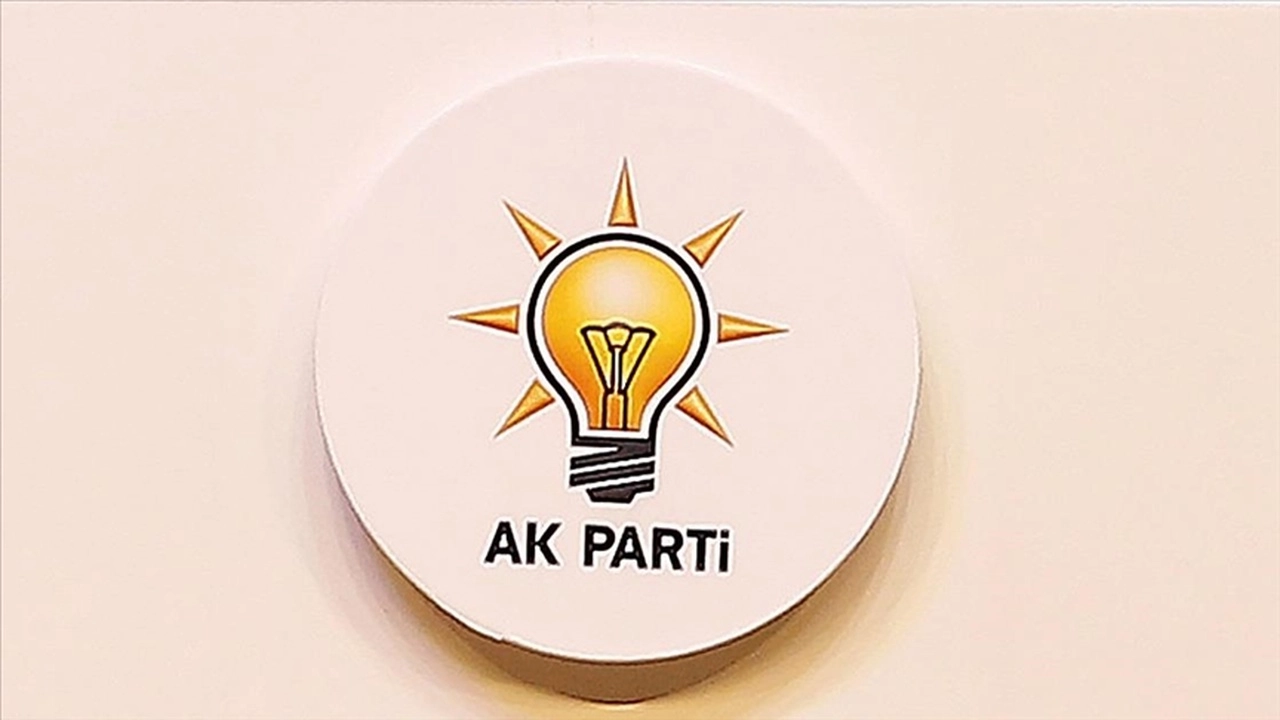 AK Parti'ye geçen belediye başkanları ve milletvekilleri