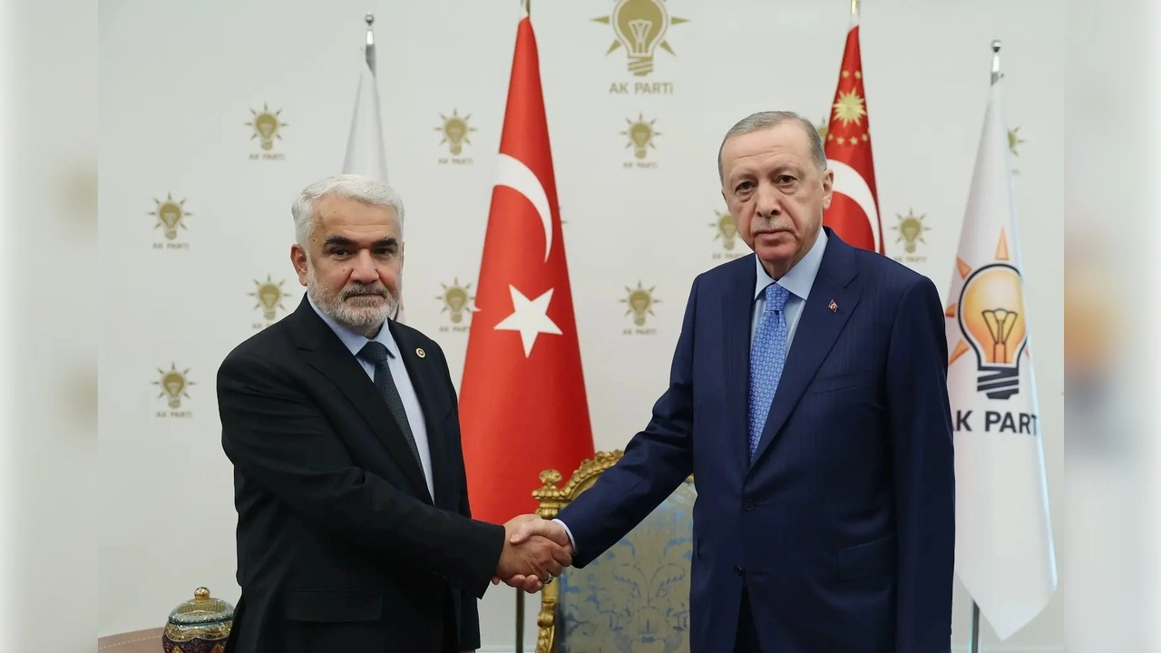 Cumhurbaşkanı Erdoğan, Zekeriya Yapıcıoğlu'nu kabul etti haberinin görseli