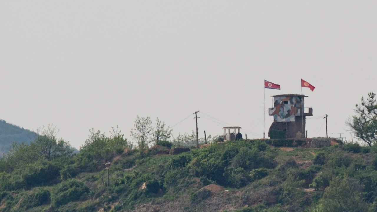 Kuzey Kore sınırı ihlal edince Güney Kore uyarı ateşi açtı