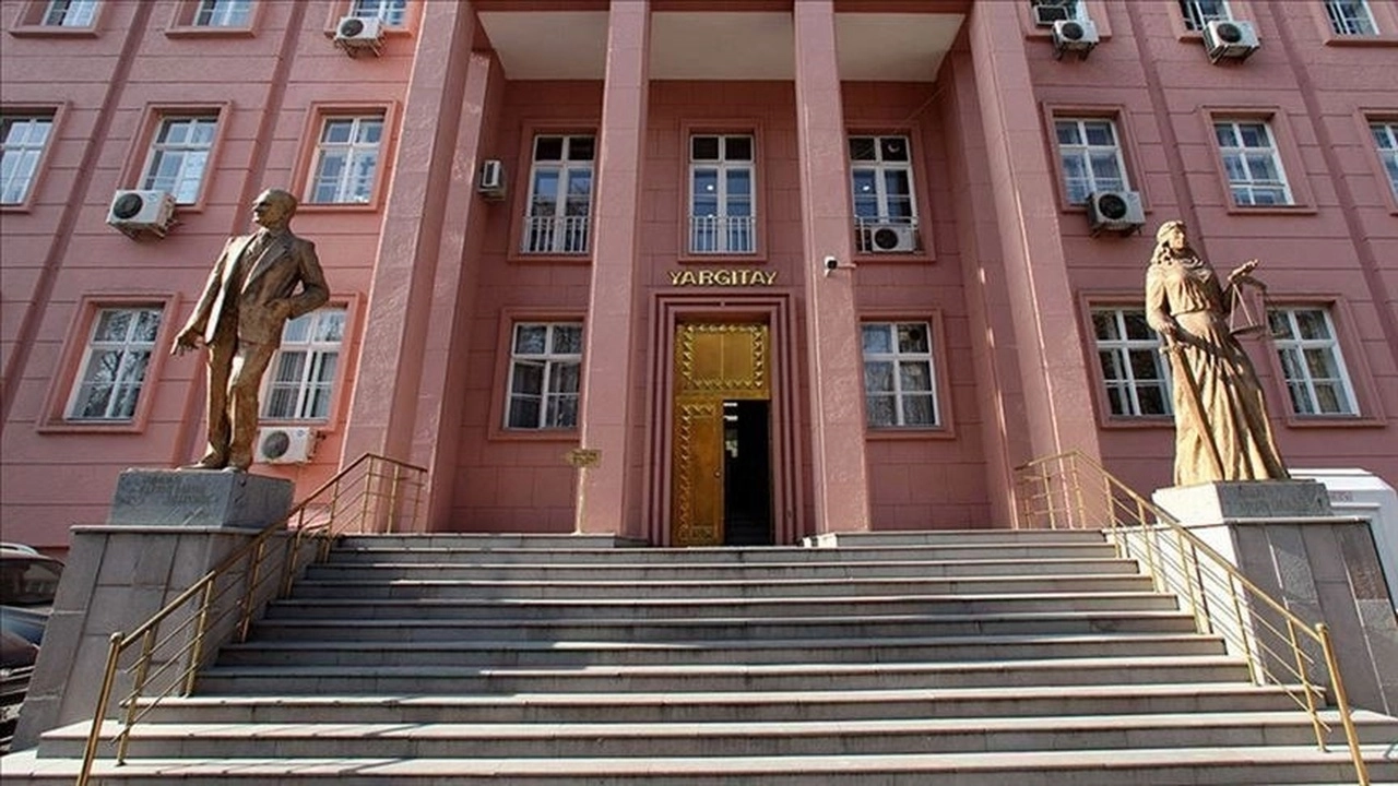 Kendisine küfreden mesai arkadaşına karşılık verince işten çıkarılmıştı: Mahkemeden tolere edilebilir kararı! haberinin görseli