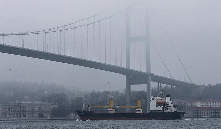 İstanbul Boğazı gemi trafiğine kapatıldı!