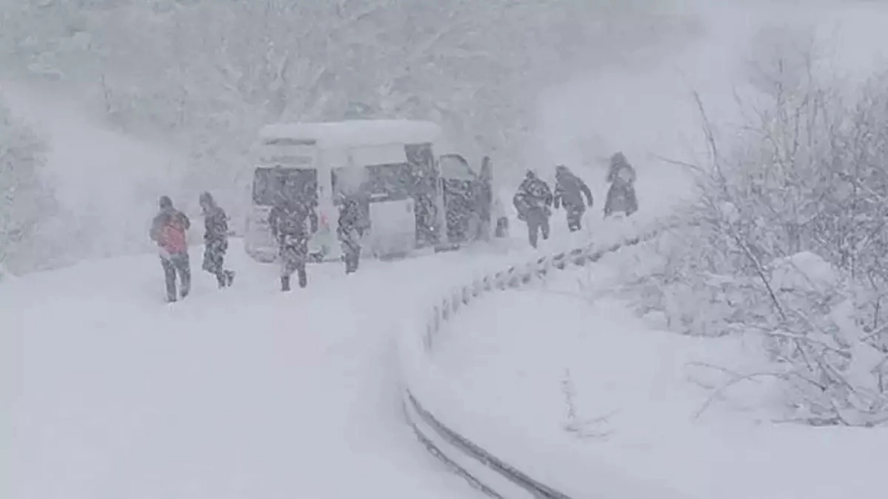 Kars ve Ardahan’da eğitime kar molası