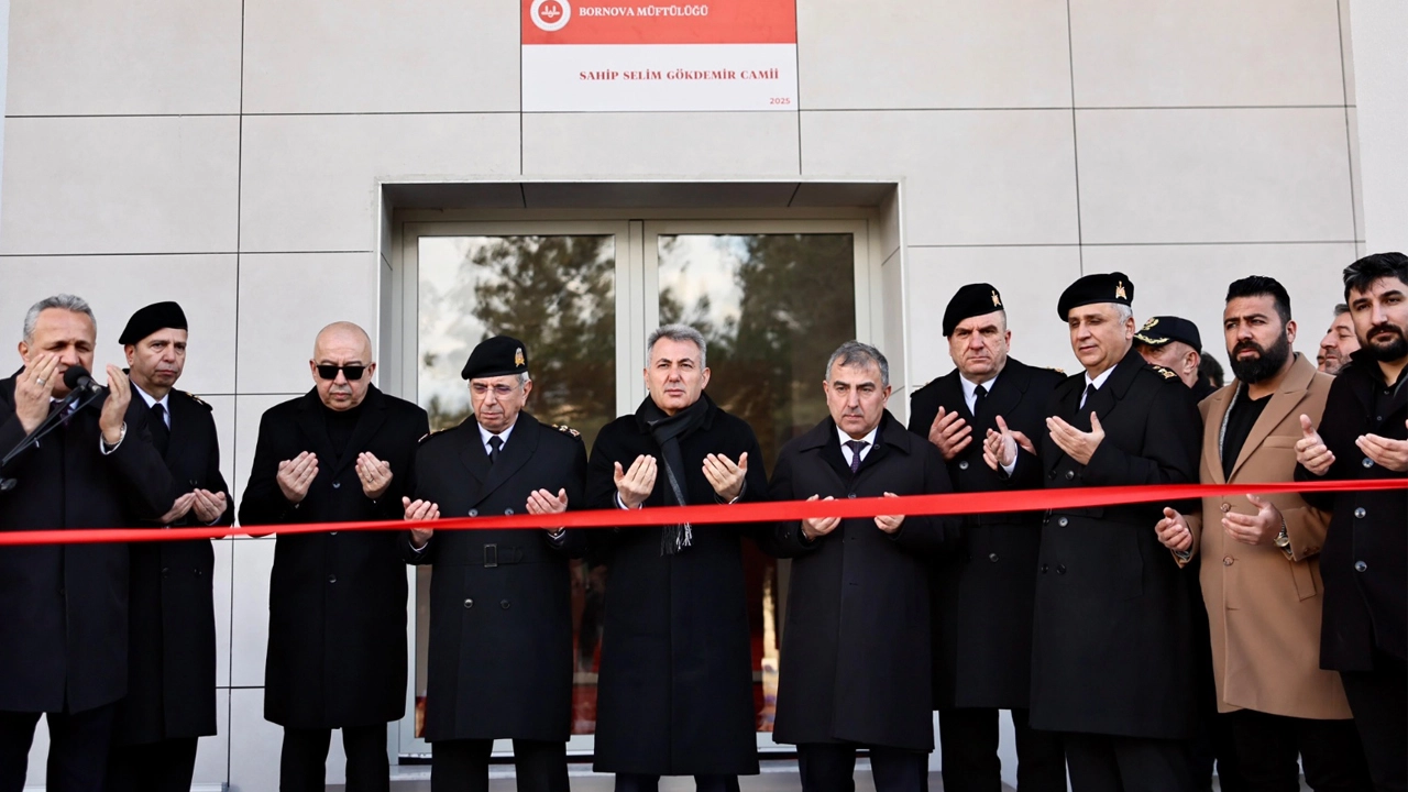 Bornova Jandarma Komando Tugay Komutanlığı’nda yeni cami hizmete açıldı 