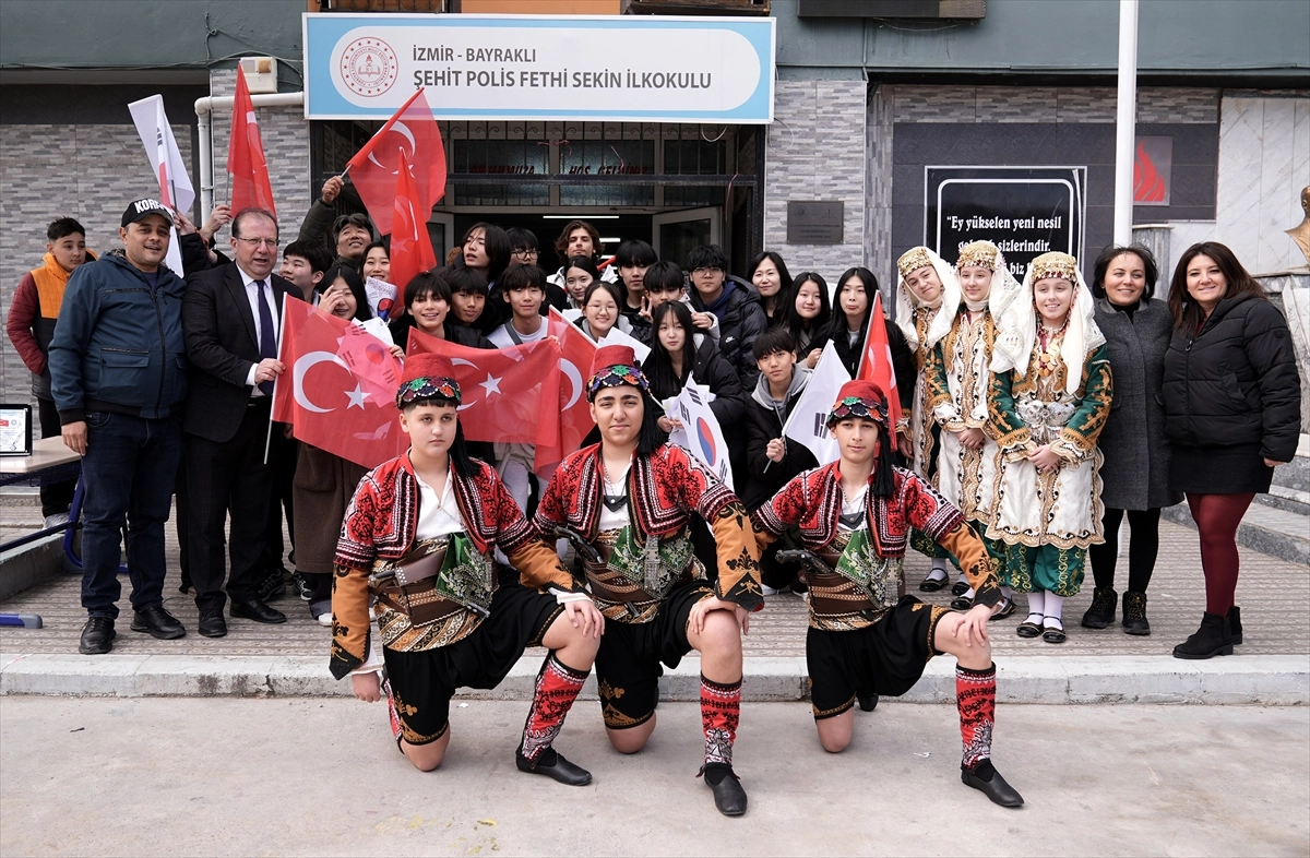 Geleneksel oyunlarla Türk ve Koreli öğrenciler arasında sıcak dostluk