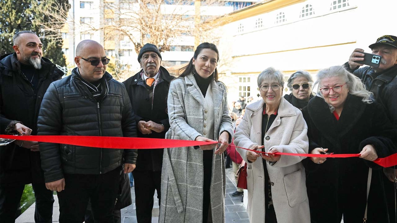 Madımak Şehitleri Anısına Bornova'da Uluslararası Sergi