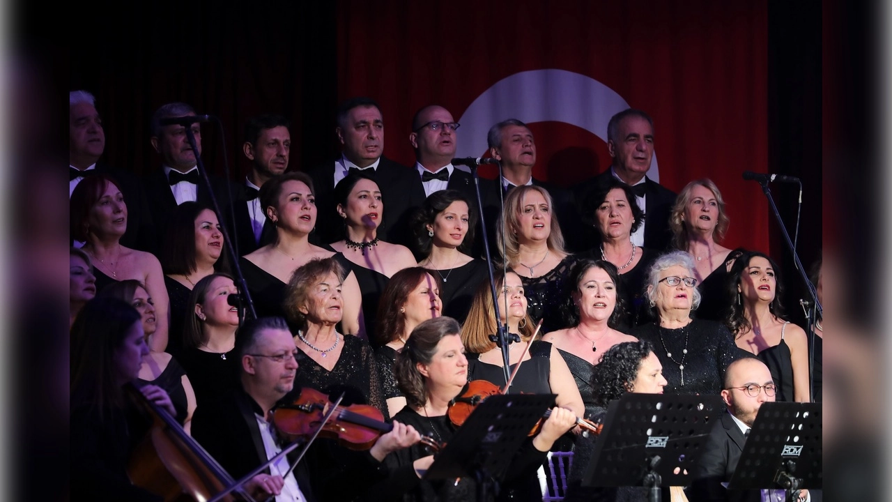 Aliağalı sanatseverler TSM konserinde buluştu