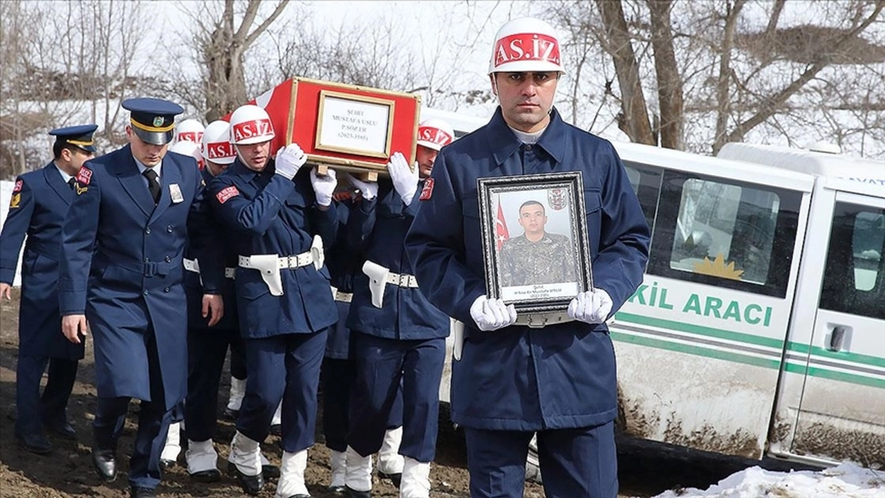 Bakan Kurum’dan talimat: Şehit Uslu’nun annesine verdiği sözü bakanlık yerine getirecek