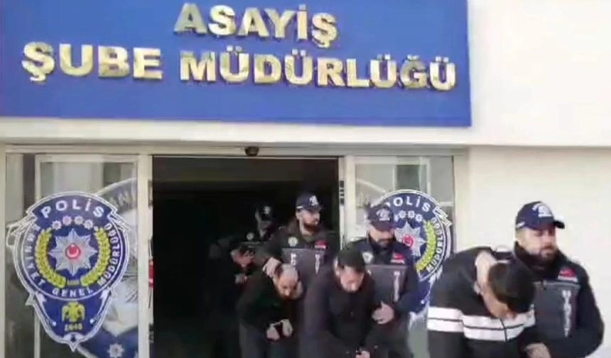 Çalıntı araçların  şasi numaralarını kopyalayanlara dev operasyon!