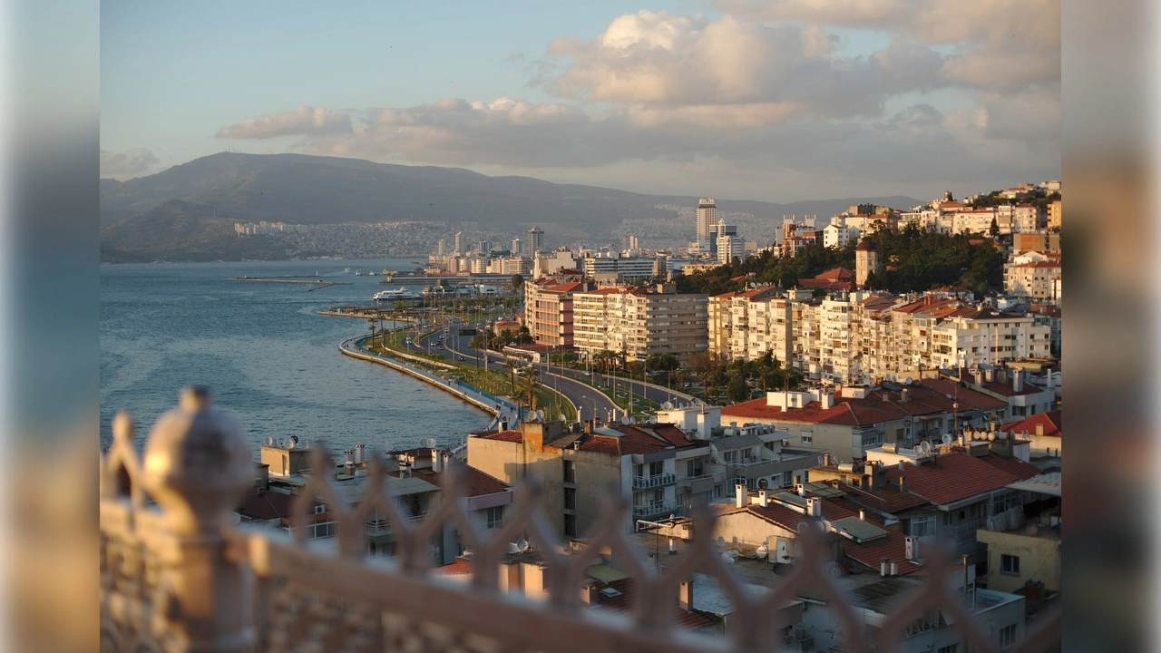 İzmir Büyükşehir Belediyesi’nden 7 ilçede dev satış: 34 parsel listede