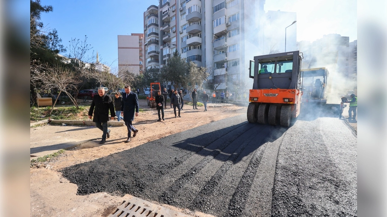 Buca’nın yolları yenileniyor: Yol sorununu tamamen ortadan kaldıracağız