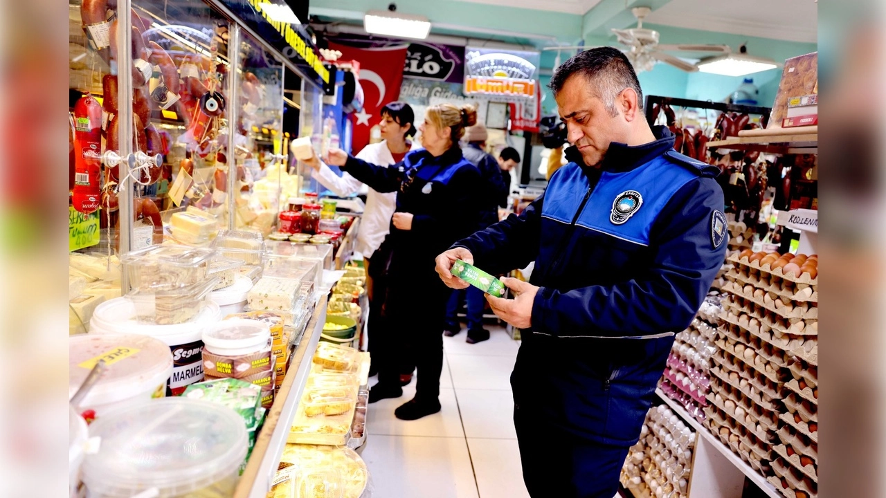 Bayraklı’da denetim mesaisi: Gıda işletmeleri incelendi