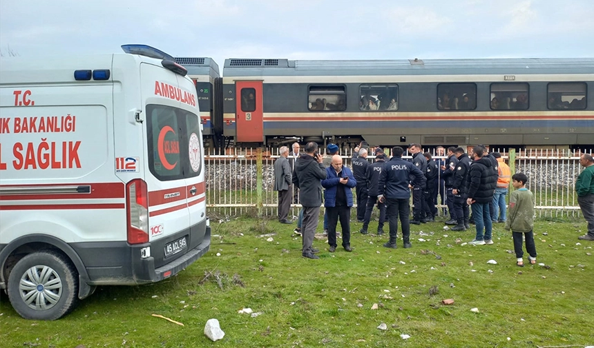 Manisa’da tren kazası: Yolcu treni yayaya çarptı