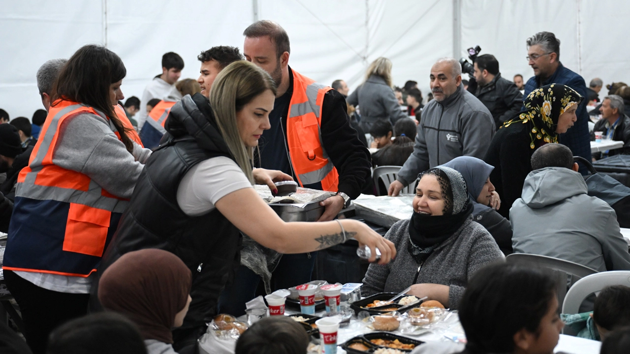 Bornova, Ramazan'da bir arada